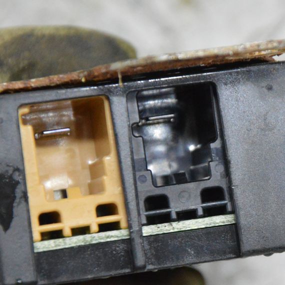 Підсилювач сигналу антени Volkswagen Golf V 2003-2009 Блок управління антени Фольксваген Гольф 5 1K6035570F | Зображення 3