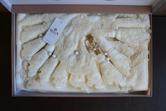Льняная скатерть с ранером Selin Selin Duygu Set 160×220+12 салфеток Кремовая | Зображення 4