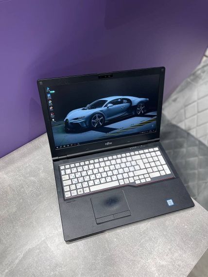 Ультрабук Fujitsu Lifebook E559 / 15.6" (1920x1080) IPS / Intel Core i5-8250U (4 (8) ядра по 1.6 - 3.4 GHz) / 16 GB DDR4 / 480 GB SSD / Intel UHD Graphics 620 / WebCam б/у | Зображення 3
