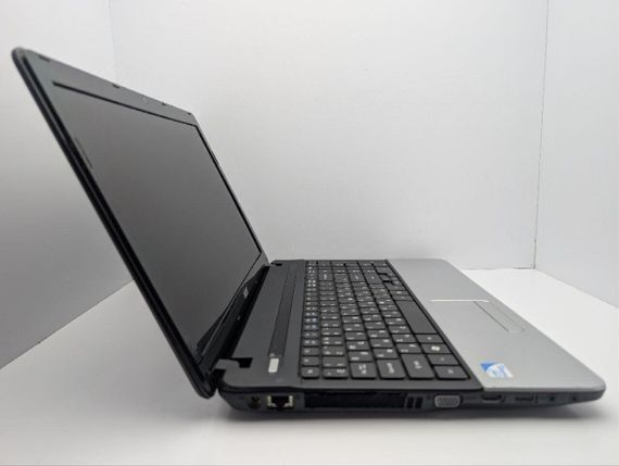 Ноутбук Б-класс Acer Aspire E1-531 / 15.6" (1366x768) TN / Intel Pentium B960 (2 ядра по 2.2 GHz) / 8 GB DDR3 / 500 GB HDD / Intel HD Graphics / WebCam / DVD-ROM / АКБ не держит б/у | Зображення 5