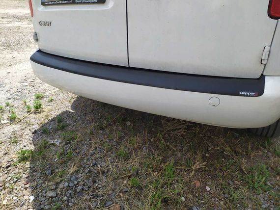Накладка на задній бампер (ABS) для Volkswagen Caddy 2004-2010 рр | Зображення 2