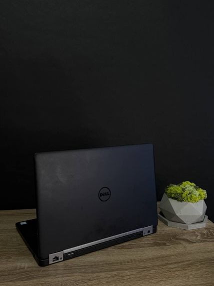 Ультрабук Б-клас Dell Latitude E5470 / 14" (1920x1080) TN / Intel Core i5-6300HQ (4 ядра по 2.3 - 3.2 GHz) / 8 GB DDR4 / 256 GB SSD / Intel HD Graphics 530 / WebCam / Win 11 б/в | Зображення 2