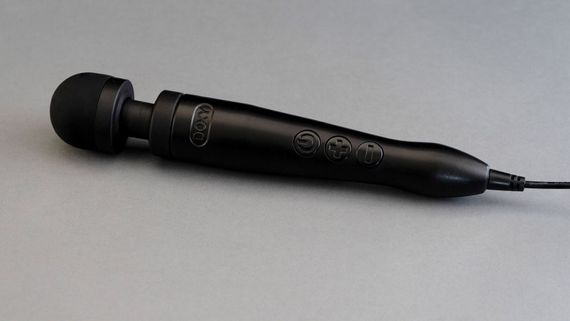 Вібромасажер DOXY Die Cast 3 Matt Black, дуже потужний, живлення 220В, металевий корпус | Зображення 5