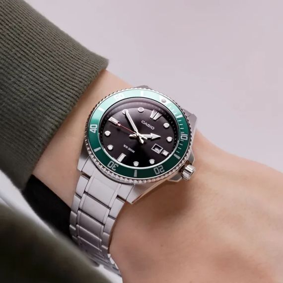 Годинник наручний кварцовий чоловічий водонепроникний Casio MDV-107D-3AVEF | Зображення 3