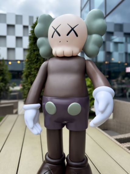Статуетка Kaws Companion колекційна фігурка для інтер'єру 70 см коричневий kw013 | Зображення 8