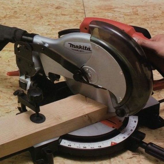 Пила торцовочная Makita MT M2300N (255 мм, 75 мм, 1500 Вт, 14.7 кг) | Зображення 6