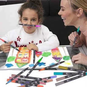 Набор двусторонних маркеров в удобной сумке 80шт Dual Brush