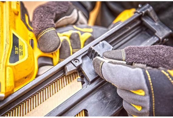 Пістолет цвяхів акумуляторний безщітковий DeWALT DCN930P2 | Зображення 9