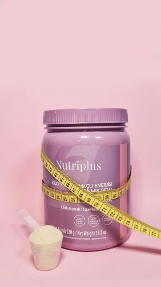 Коктейль для контролю ваги Farmasi зі смаком полуниці Nutriplus 520 г | Зображення 1