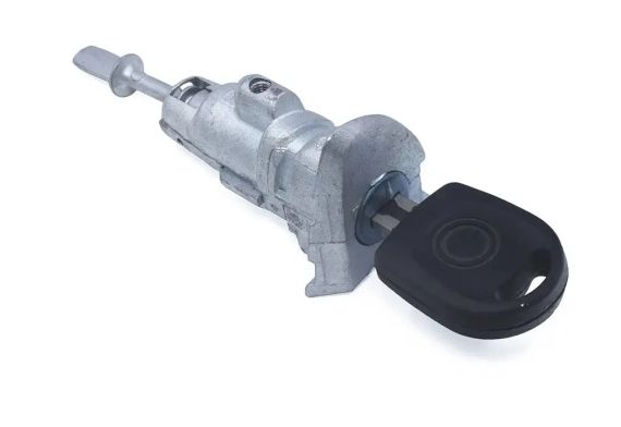 VW Passat B6 (05-11) вставка вкладиш замка передніх лівих дверей, Фольксваген Пассат Б6 | Зображення 1