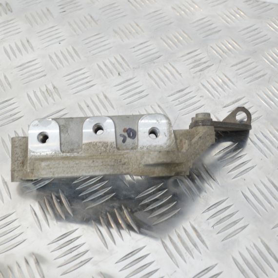 Кронштейн кріплення двигуна 1.2 TSI Skoda Fabia II Rapid 2007-2019 Лапа опора мотора Шкода Фабія 2 Рапід 03F199275C | Зображення 2