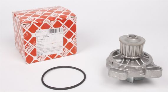 Помпа воды VW T4 2.4D 90- 18z  09758