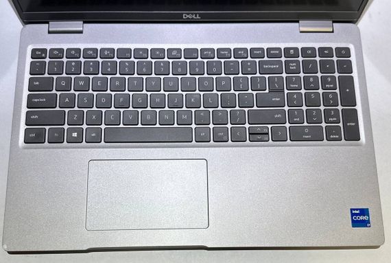 Мобильная рабочая станция Б-класс Dell Precision 3560 / 15.6" (1920x1080) TN / Intel Core i7-1165G7 (4 (8) ядра по 2.8 - 4.7 GHz) / 16 GB DDR4 / 256 GB SSD / nVidia Quadro T500, 2 GB GDDR6, 64-bit / WebCam / Win 11 Pro б/у | Зображення 7