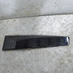Накладка передньої правої стійки Citroen C4 Picasso 2006-2013 Молдинг передніх правих дверей Сітроен 9654401480