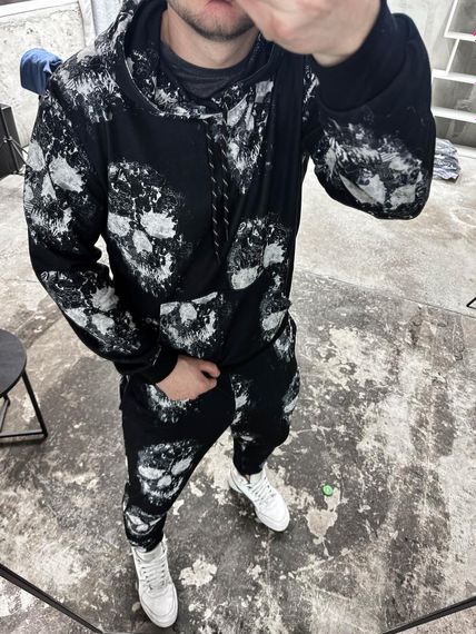 Костюм