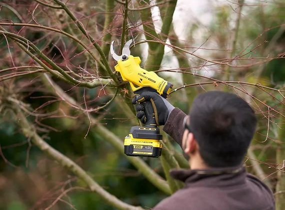 Ножиці садові - акумуляторний секатор Stanley FATMAX з АКБ та ЗП SFMCPP32M1 | Зображення 5