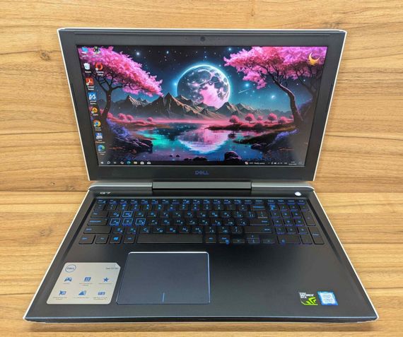 Игровой ноутбук Dell G7 7588 / 15.6" (1920x1080) IPS / Intel Core i7-8750H (6 (12) ядер по 2.2 - 4.1 GHz) / 16 GB DDR4 / 512 GB SSD / nVidia GeForce GTX 1060, 6 GB GDDR5, 192-bit / WebCam / Windows 10 б/у + Подарок Беспроводная мышь / USB | Зображення 1