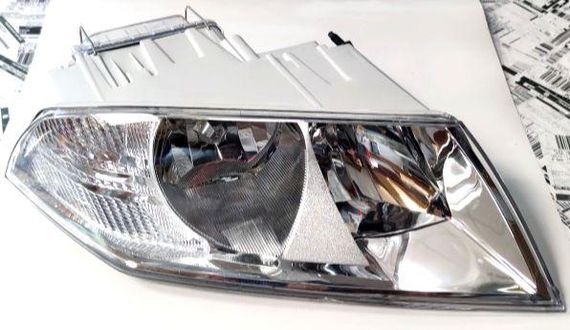 Фара Skoda Octavia А5 05-09 права хром без лінзи FP 6407 R6-P 1Z1941018C 1EL354027021 1Z1941018P  ZSD1111RH 6922100E