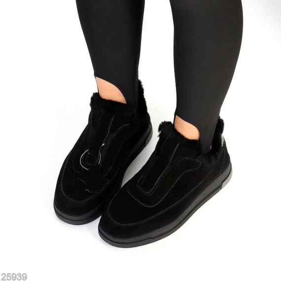 Стильные низкие черные зимние ботинки натуральная замша | Зображення 1