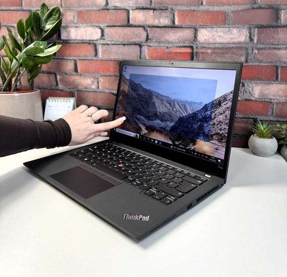 Ультрабук Lenovo ThinkPad T14s Gen 2 / 14" (1920x1080) IPS Touch / Intel Core i5-1135G7 (4 (8) ядра по 4.2 GHz) / 16 GB DDR4 / 256 GB SSD / Intel Iris Xe Graphics / WebCam б/у | Зображення 2