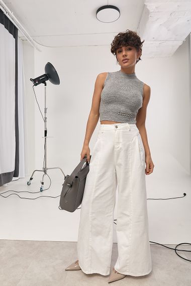 В'язана майка з високою горловиною і розрізом на талії - сірий цвет, ONE SIZE (є розміри) | Зображення 2