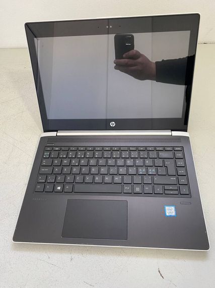 Ноутбук Б-класс HP ProBook 430 G5 / 13.3" (1366x768) TN Touch / Intel Core i5-8250U (4 (8) ядра по 1.6 - 3.4 GHz) / 8 GB DDR4 / 128 GB SSD / Intel UHD Graphics 620 / WebCam б/у + Подарок  Умная интерактивная зубная щетка Colgate Connect M1 / Bluetooth | Зображення 1