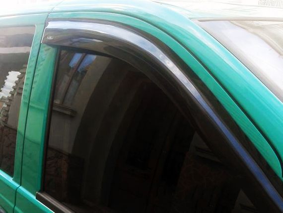 Ветровики (2 шт, HIC) для Mercedes Vito W638 1996-2003 гг