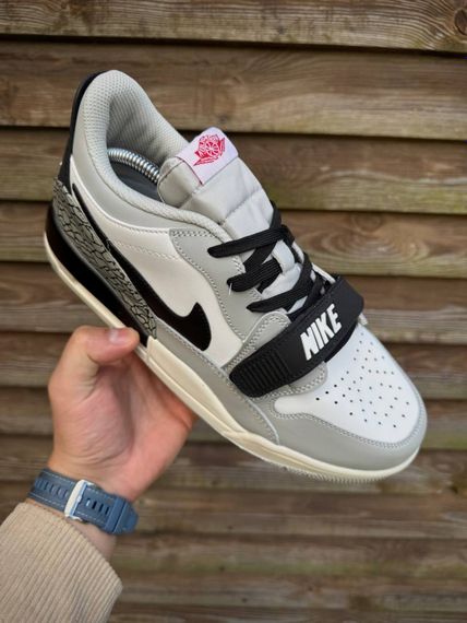 Кросівки Nike Air Jordan Legacy 312 Low (світло сірі) | Зображення 4