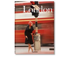 Книга Paris. Portrait of a City
