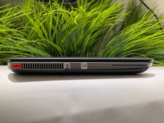 Ноутбук HP Probook 640 G3 / 14" (1920x1080) TN / Intel Core i3-7100U (2 (4) ядра по 2.4 GHz) / 16 GB DDR4 / 240 GB SSD / Intel HD Graphics 620 / WebCam / 3G б/у | Зображення 3