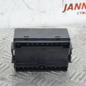 Реле блоку управління Mitsubishi Grandis 2003-2011 Модуль контролер Мітсубісі Грандіс MR587816