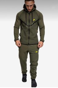 Чоловічий спортивний костюм Nike хакі