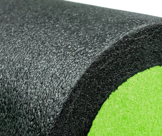 Масажний ролик (роллер) гладкий PowerPlay 4021 Fitness Roller Чорно-зелений (30x15 см) (PP_4021_BL/Green_(30*15)) | Зображення 1