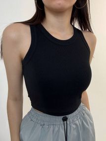 Женская короткая майка-топ в рубчик SSH516 цвет черный, размер onesize 42/46