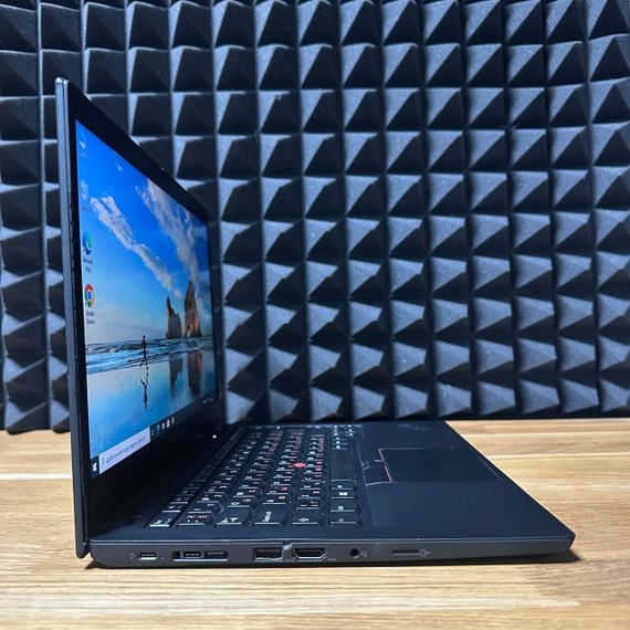 Ноутбук Б-клас Lenovo ThinkPad T495 / 14" (1920x1080) IPS / AMD Ryzen 5 Pro 3500U (4 (8) ядра по 2.1 - 3.7 GHz) / 8 GB DDR4 / 256 GB SSD / AMD Radeon RX Vega 8 Graphics / WebCam б/в | Зображення 4