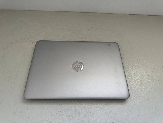 Ультрабук Б-класс HP EliteBook 745 G4 / 14" (1366x768) TN / AMD PRO A10-8730B (4 ядра по 2.4 - 3.3 GHz) / 8 GB DDR4 / 128 GB SSD / AMD Radeon R5 Graphics / WebCam / DisplayPort б/у | Зображення 4