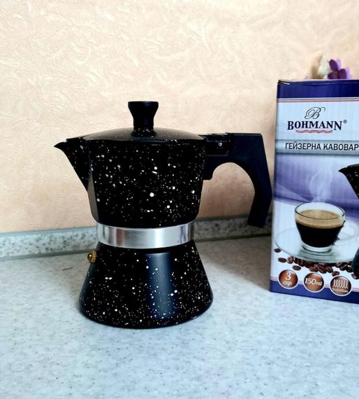 Кофеварка гейзерная Bohmann BH-9706 6 чашек 300 мл | Зображення 1