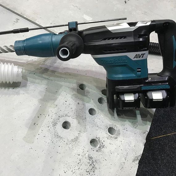 Аккумуляторный перфоратор MAKITA DHR400ZK | Зображення 1