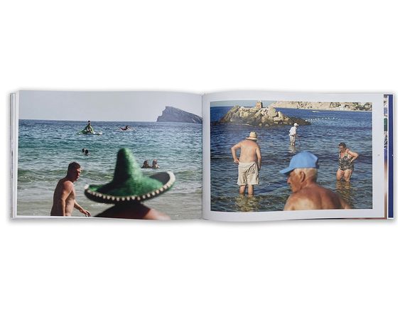 Книга з фотографії Martin Parr: Beach Therapy фотомистецтво альбоми відомих фотографів Мартін Парр пляж | Зображення 1