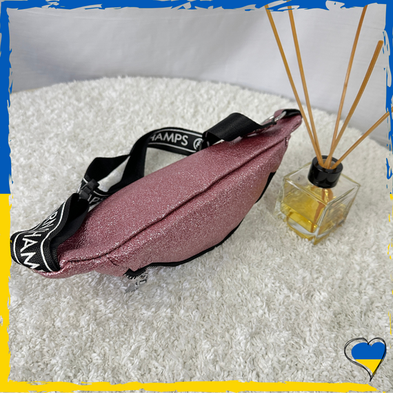 Бананка жіноча рожева з екошкіри. Сумка через плече жіноча | Зображення 2