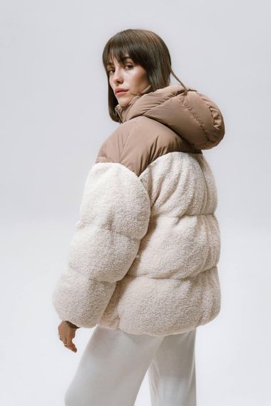 Женский пуховик Fluffy Puffer из эко меха молоко с бежевыми вставками со съемным капюшоном XL | Зображення 8