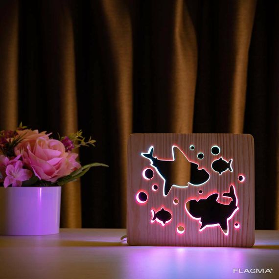 Светильник ночник ArtEco Light из дерева LED "Две акулы и рыбки" с пультом и... | Зображення 1