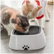 Поилка непроливайка для собак и кошек с плавающим диском Миска антипроливайка для воды MAGIC BOWL Белая 1,5л | Зображення 5