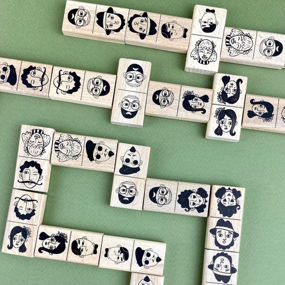 Настольная игра Домино "Персонажи" 900620 от 2 до 6 игроков 45 элементов | Зображення 4