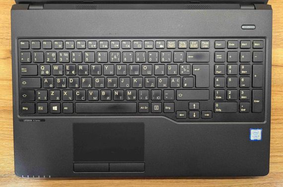Ноутбук Fujitsu LifeBook A357 / 15.6" (1366x768) TN / Intel Core i5-7200U (2 (4) ядра по 2.5 - 3.1 GHz) / 8 GB DDR4 / 240 GB SSD / Intel HD Graphics 620 / WebCam / Windows 10 б/в | Зображення 7