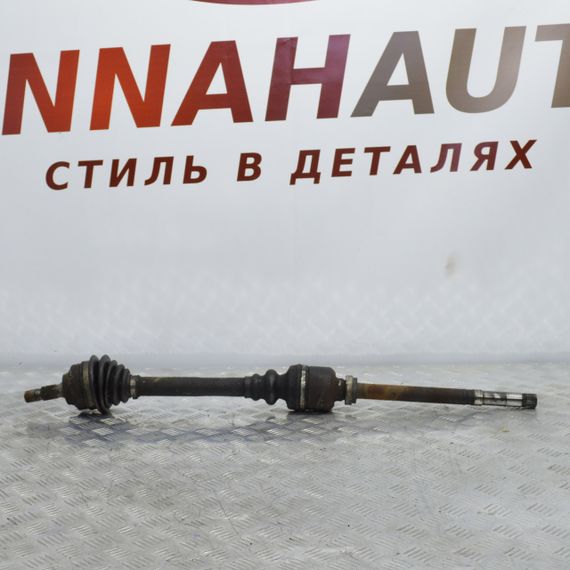 Піввісь передня права Peugeot 307 1.6 HDI привідний вал Пежо