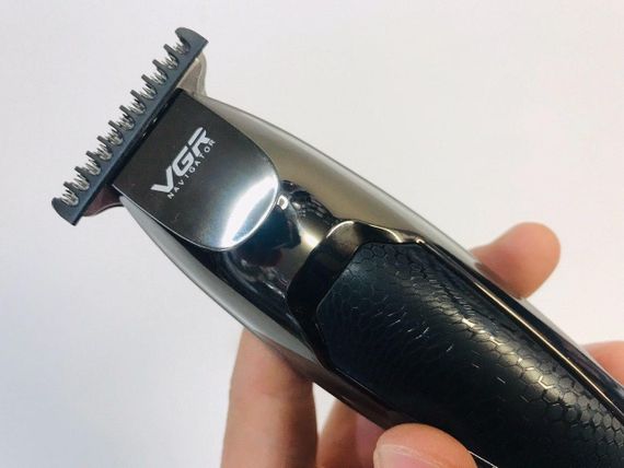 Аккумуляторный мужской триммер для бороды усов и тела VGR V 030 машинка для стрижки | Зображення 3