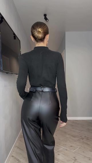 Штани прямого силуету жіночі з ефектом втягування | Зображення 3