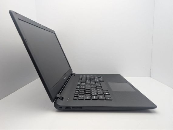 Ноутбук Packard Bell ENTF718M / 15.6" (1366x768) TN / Intel Celeron N2830 (2 ядра по 2.16 - 2.41 GHz) / 8 GB DDR3 / 120 GB SSD / Intel HD Graphics / WebCam / DVD-ROM б/у | Зображення 3