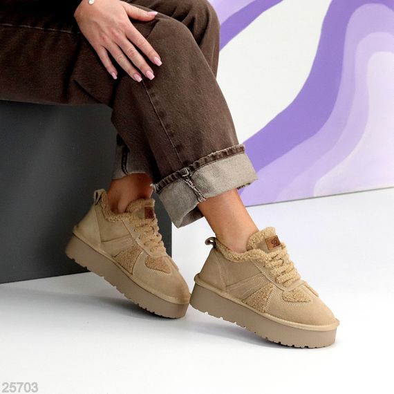 Замшевые Бежевые кроссовки угги с мехом Тедди на утолщенной подошве | Зображення 5
